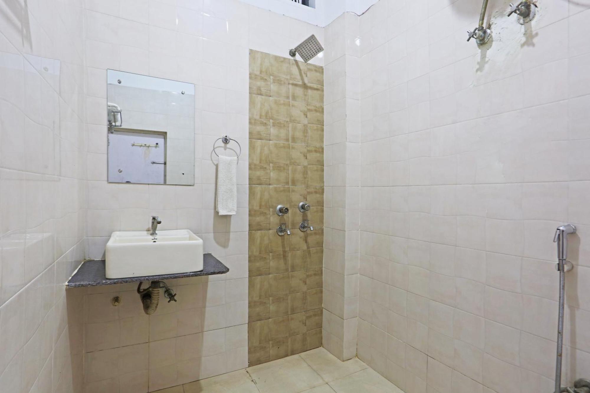 Hotel Hilife 3*